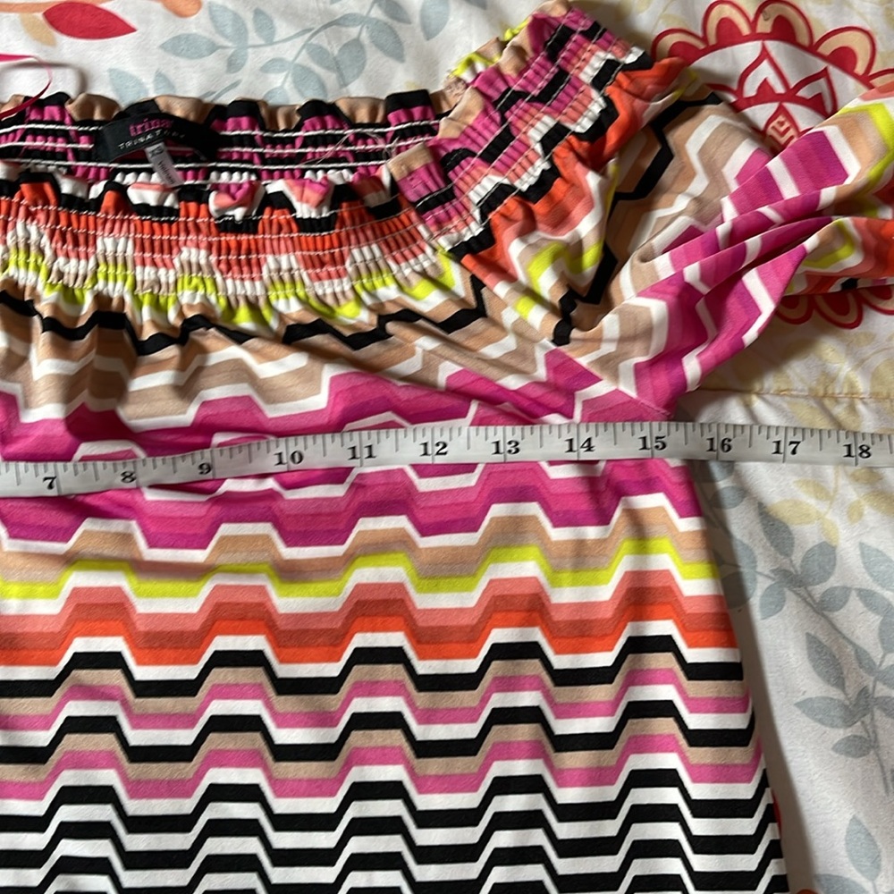 Trina Trina Turk chevron printed multicolor dress extra small XS - Picture 6 of 7